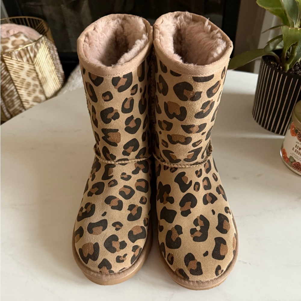 Ugg Classic Short II Leopard Boots Amphora